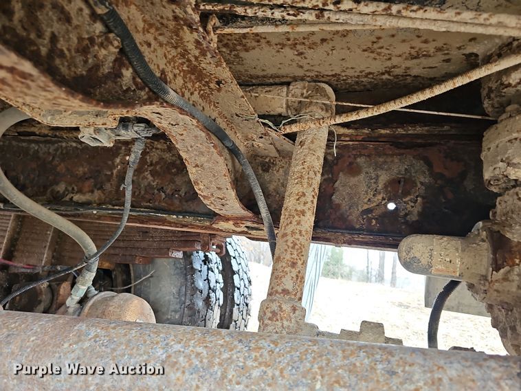 image for item DR5912 2002 Chevrolet C7500  propane delivery truck