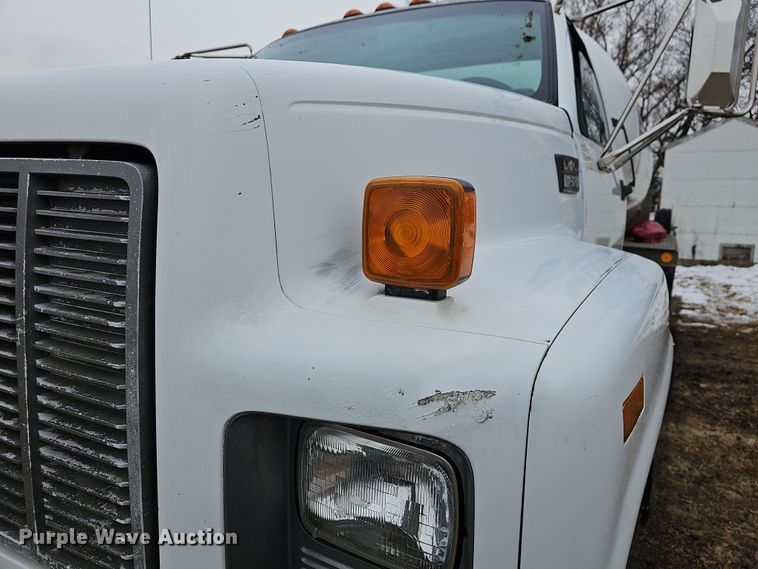 image for item DR5912 2002 Chevrolet C7500  propane delivery truck