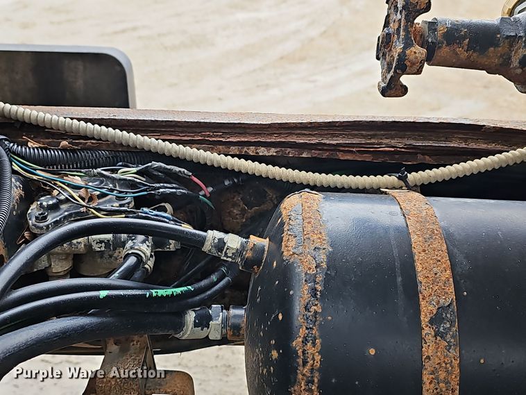 image for item DR5912 2002 Chevrolet C7500  propane delivery truck