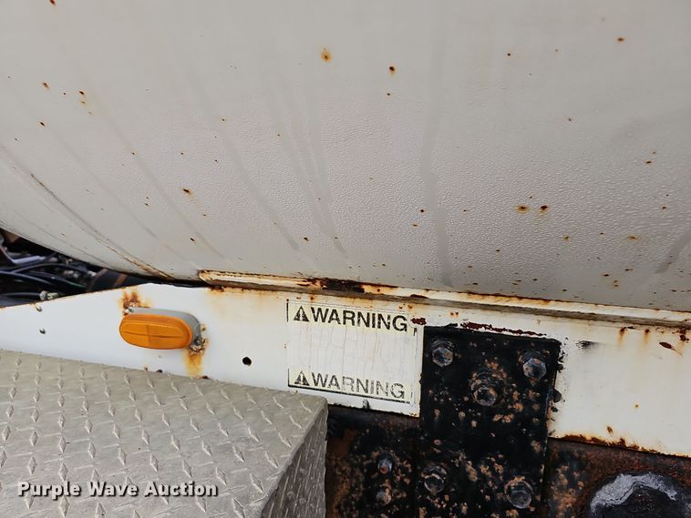 image for item DR5912 2002 Chevrolet C7500  propane delivery truck