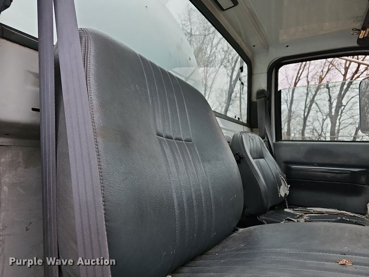 image for item DR5912 2002 Chevrolet C7500  propane delivery truck