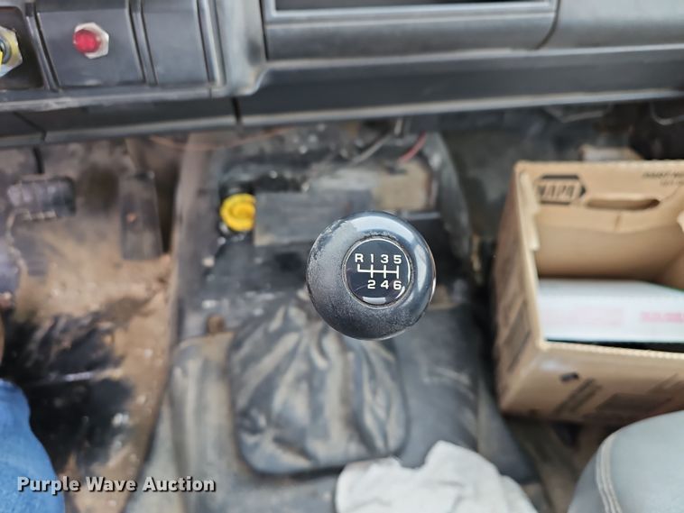 image for item DR5912 2002 Chevrolet C7500  propane delivery truck