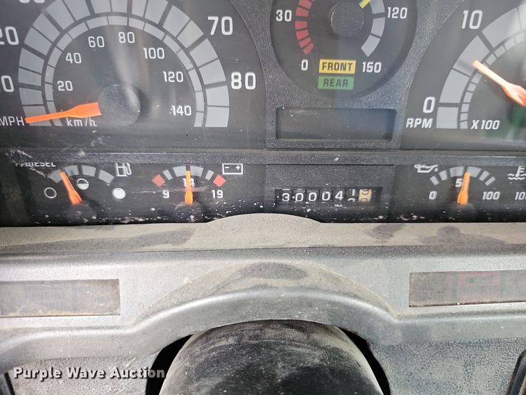 image for item DR5912 2002 Chevrolet C7500  propane delivery truck