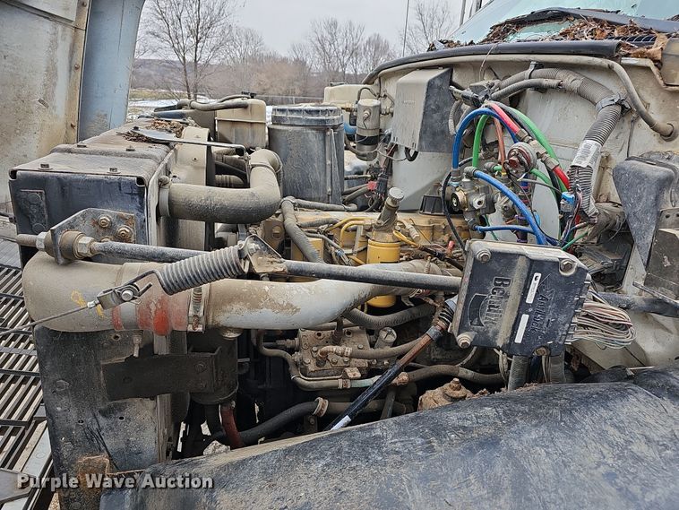 image for item DR5912 2002 Chevrolet C7500  propane delivery truck