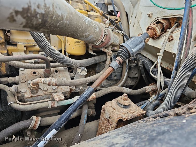 image for item DR5912 2002 Chevrolet C7500  propane delivery truck