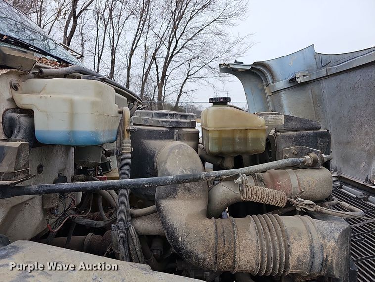 image for item DR5912 2002 Chevrolet C7500  propane delivery truck