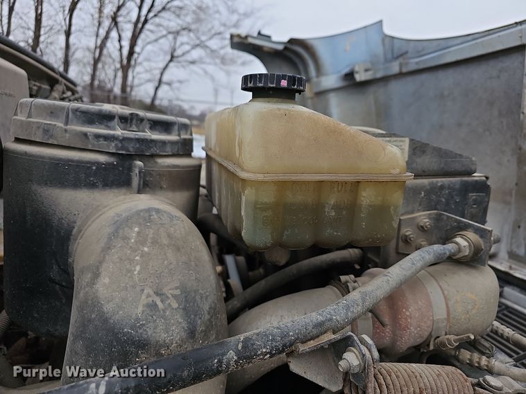 image for item DR5912 2002 Chevrolet C7500  propane delivery truck