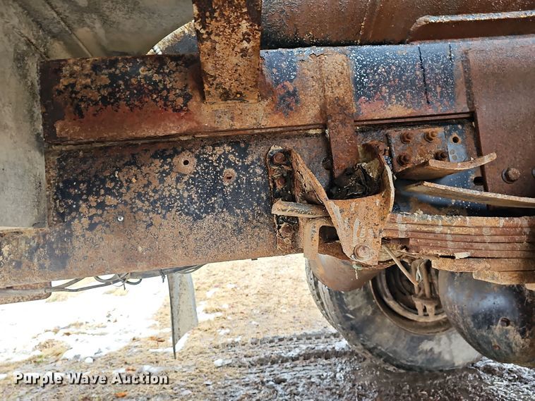 image for item DR5912 2002 Chevrolet C7500  propane delivery truck