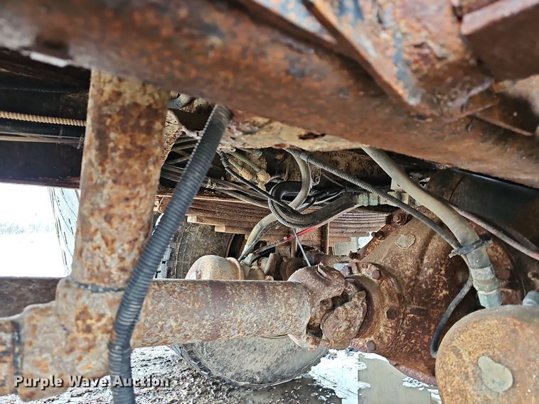 image for item DR5912 2002 Chevrolet C7500  propane delivery truck