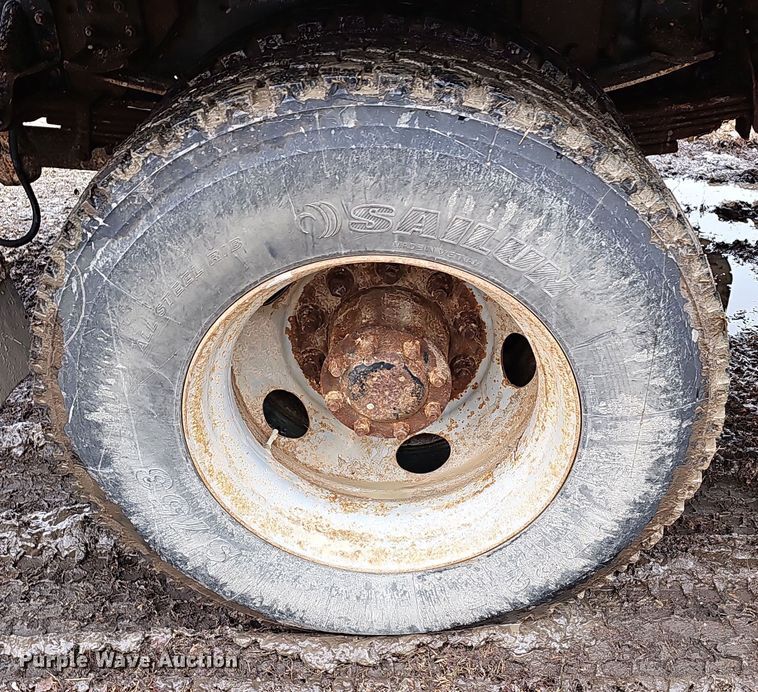 image for item DR5912 2002 Chevrolet C7500  propane delivery truck