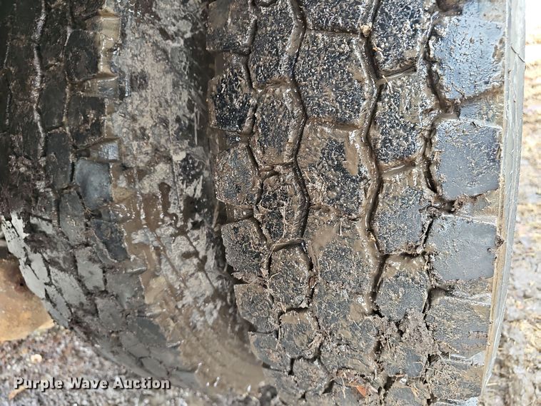 image for item DR5912 2002 Chevrolet C7500  propane delivery truck