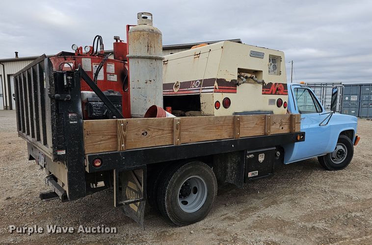 image for item DR5920 1989 Chevrolet 3500  flatbed pickup truck