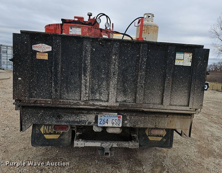 image for item DR5920 1989 Chevrolet 3500  flatbed pickup truck