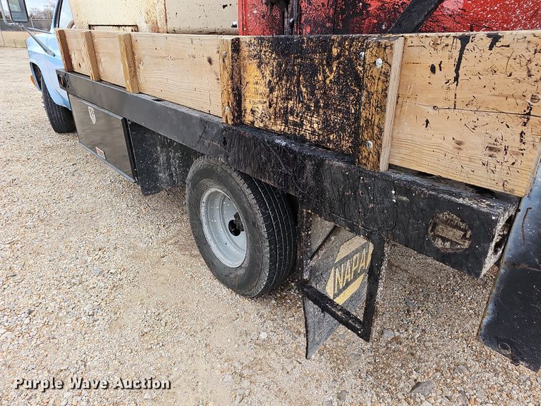 image for item DR5920 1989 Chevrolet 3500  flatbed pickup truck