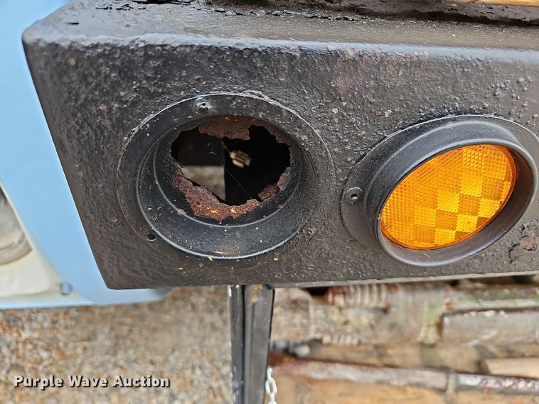 image for item DR5920 1989 Chevrolet 3500  flatbed pickup truck