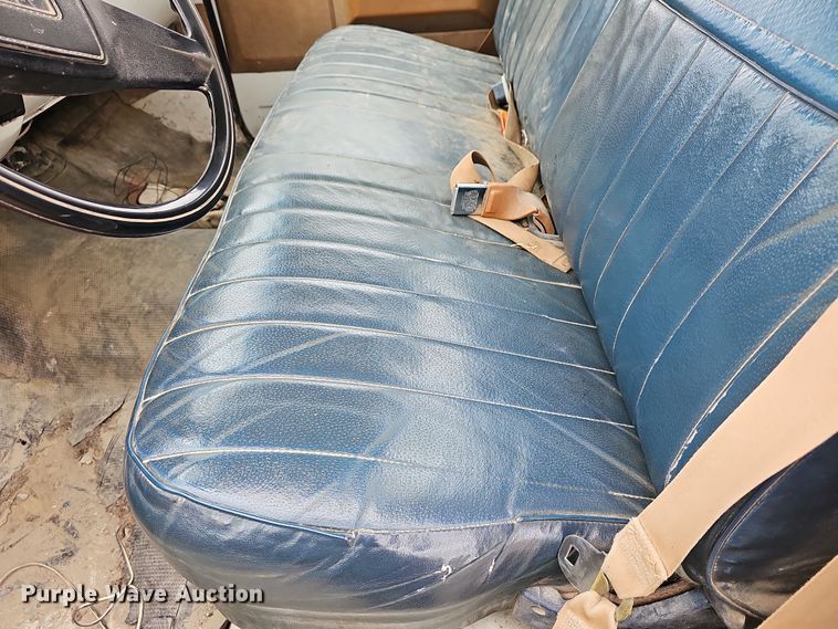 image for item DR5920 1989 Chevrolet 3500  flatbed pickup truck