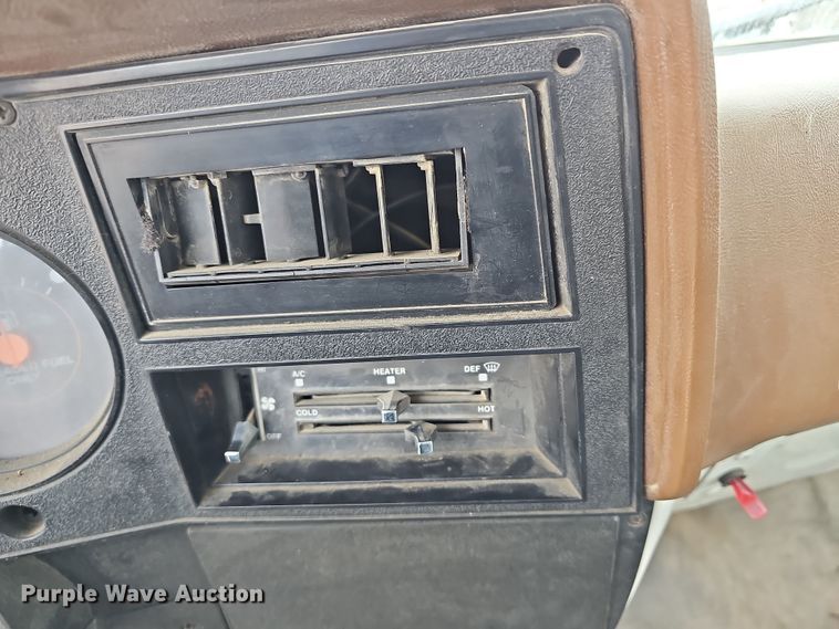 image for item DR5920 1989 Chevrolet 3500  flatbed pickup truck