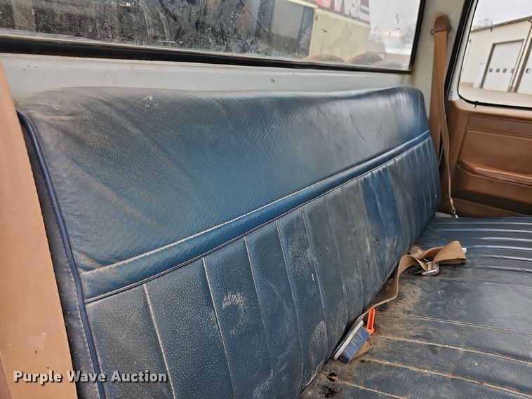 image for item DR5920 1989 Chevrolet 3500  flatbed pickup truck