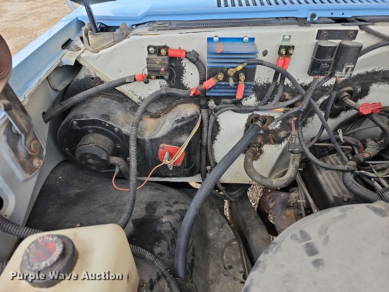 image for item DR5920 1989 Chevrolet 3500  flatbed pickup truck