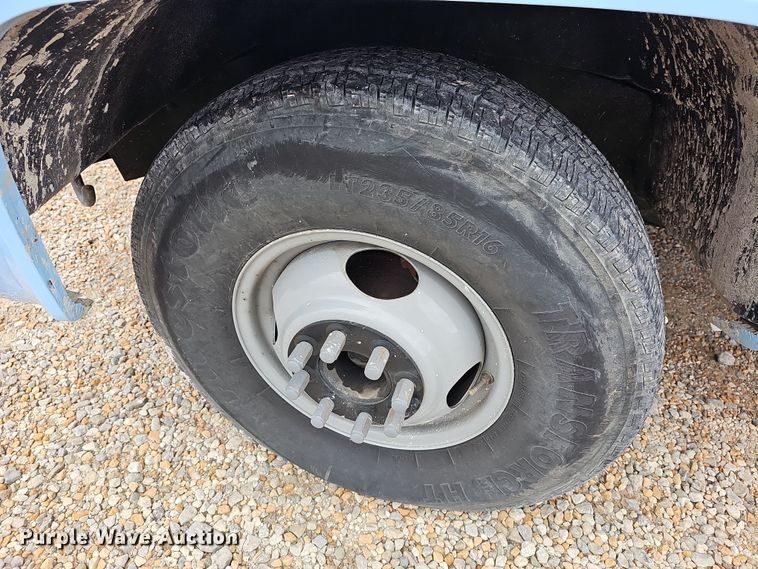 image for item DR5920 1989 Chevrolet 3500  flatbed pickup truck