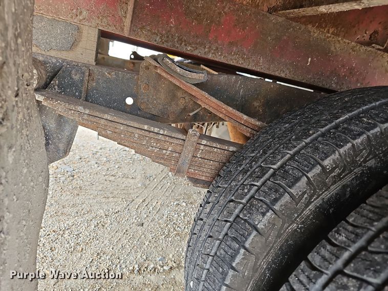 image for item DR5920 1989 Chevrolet 3500  flatbed pickup truck
