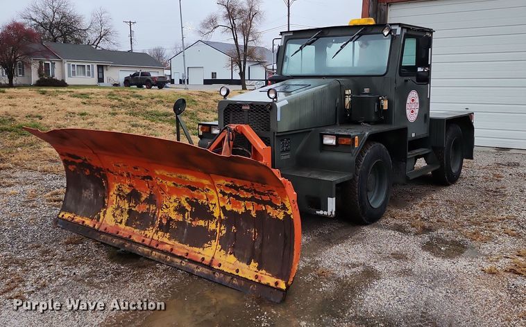 image for item DR7789 1999 Entwistle Company MB-4  tug