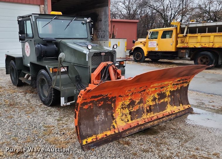 image for item DR7789 1999 Entwistle Company MB-4  tug