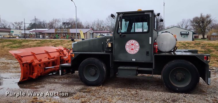 image for item DR7789 1999 Entwistle Company MB-4  tug