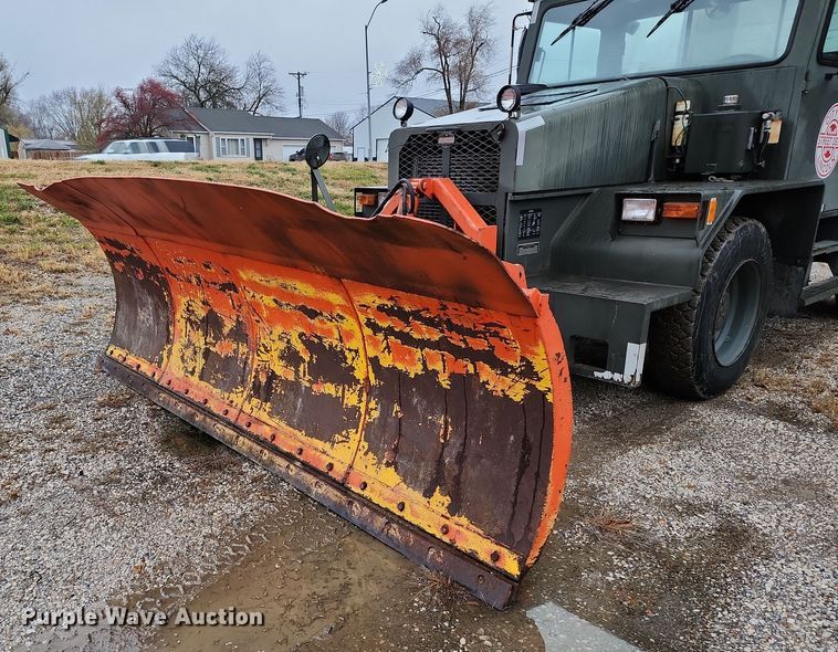 image for item DR7789 1999 Entwistle Company MB-4  tug