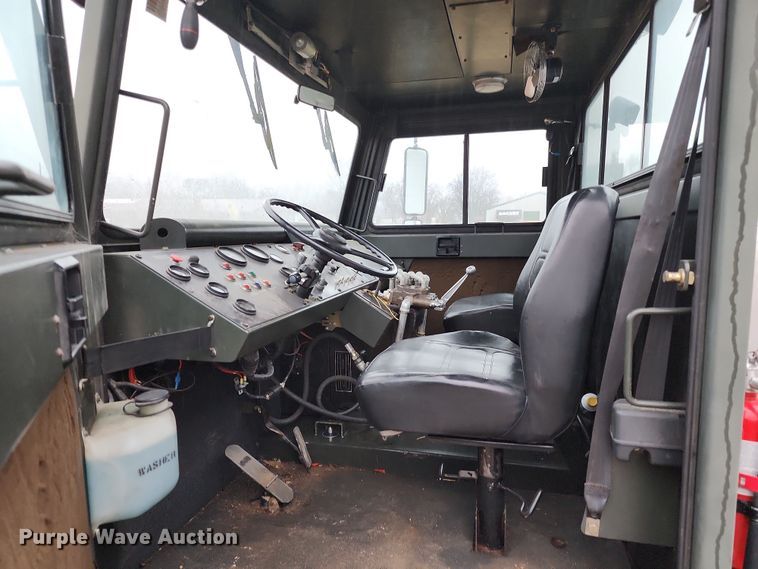 image for item DR7789 1999 Entwistle Company MB-4  tug