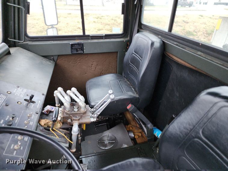 image for item DR7789 1999 Entwistle Company MB-4  tug