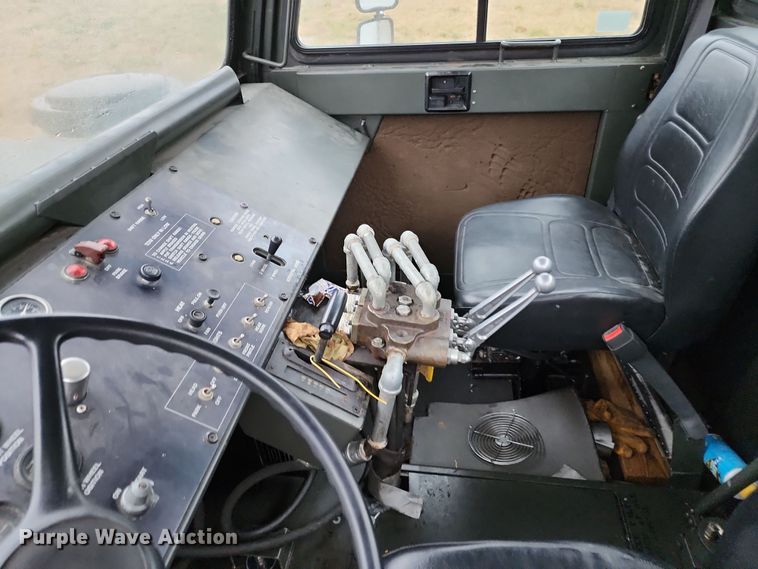 image for item DR7789 1999 Entwistle Company MB-4  tug