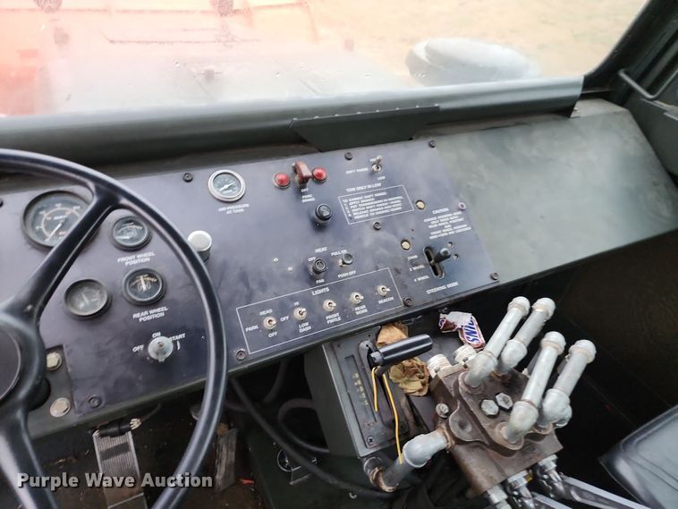 image for item DR7789 1999 Entwistle Company MB-4  tug