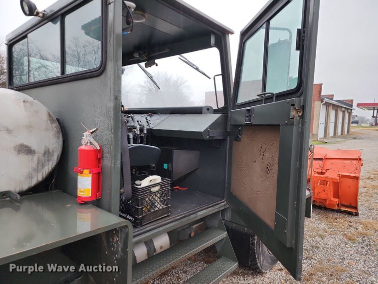 image for item DR7789 1999 Entwistle Company MB-4  tug