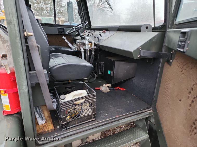 image for item DR7789 1999 Entwistle Company MB-4  tug