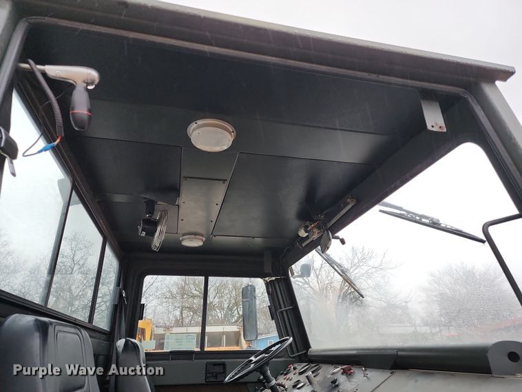 image for item DR7789 1999 Entwistle Company MB-4  tug