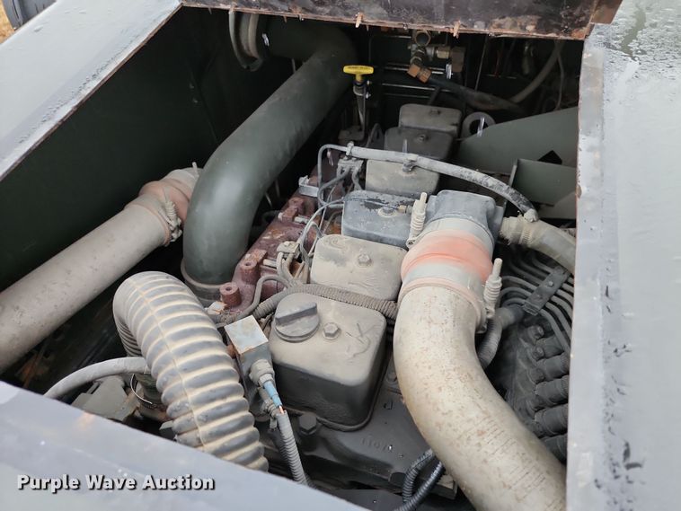 image for item DR7789 1999 Entwistle Company MB-4  tug