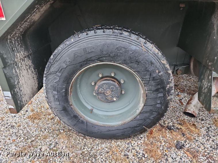 image for item DR7789 1999 Entwistle Company MB-4  tug