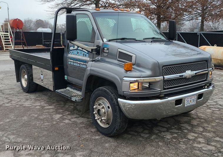 image for item DR7791 2006 Chevrolet C4500  flatbed truck
