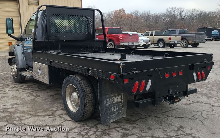 image for item DR7791 2006 Chevrolet C4500  flatbed truck