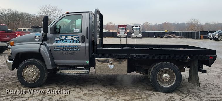 image for item DR7791 2006 Chevrolet C4500  flatbed truck