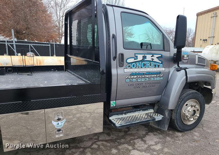 image for item DR7791 2006 Chevrolet C4500  flatbed truck
