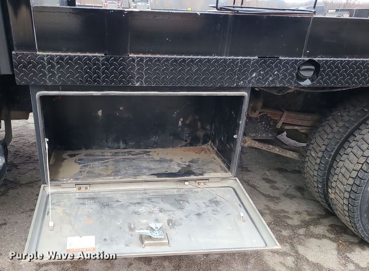 image for item DR7791 2006 Chevrolet C4500  flatbed truck