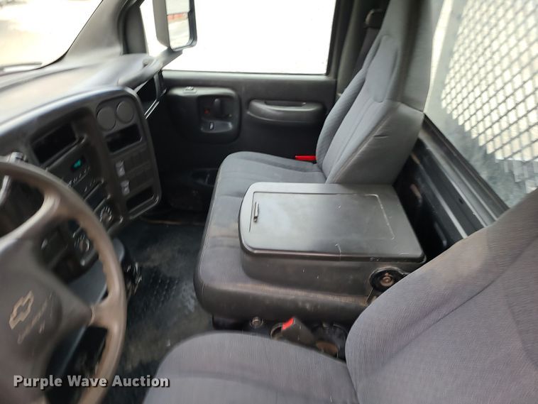 image for item DR7791 2006 Chevrolet C4500  flatbed truck