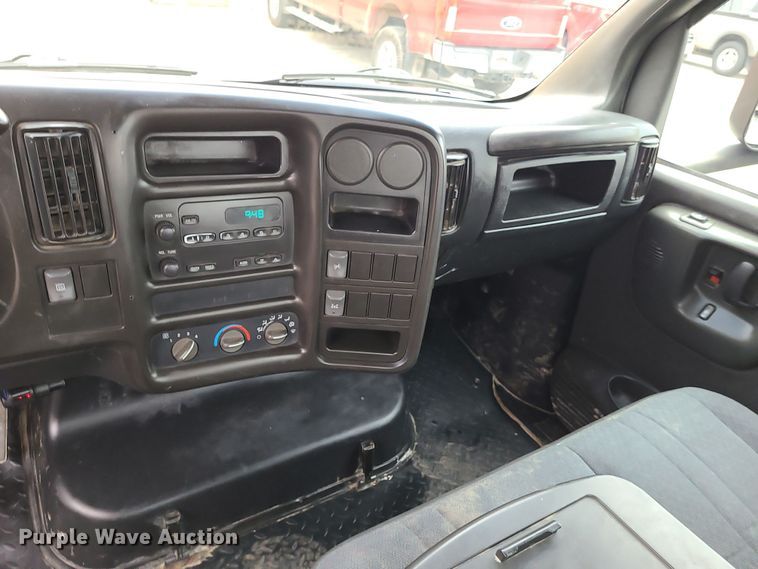 image for item DR7791 2006 Chevrolet C4500  flatbed truck