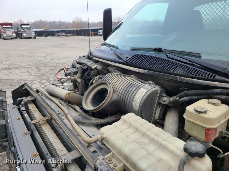 image for item DR7791 2006 Chevrolet C4500  flatbed truck