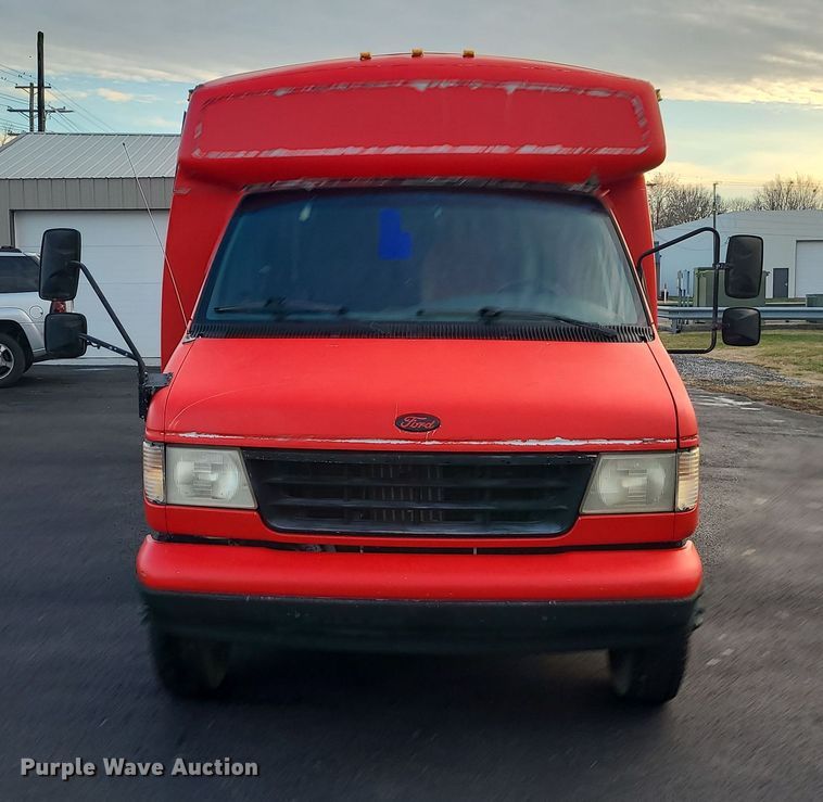 image for item DR7797 1993 Ford E350  party bus