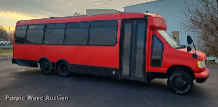 image for item DR7797 1993 Ford E350  party bus