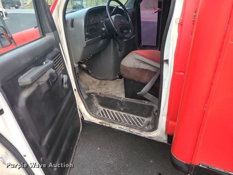 image for item DR7797 1993 Ford E350  party bus