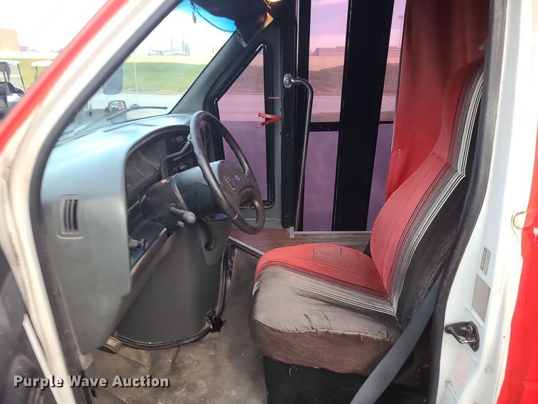 image for item DR7797 1993 Ford E350  party bus